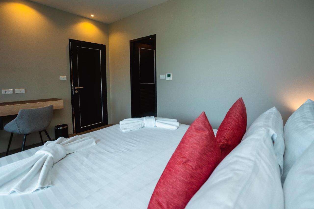 Triple L Hotel Patong Beach Phuket المظهر الخارجي الصورة